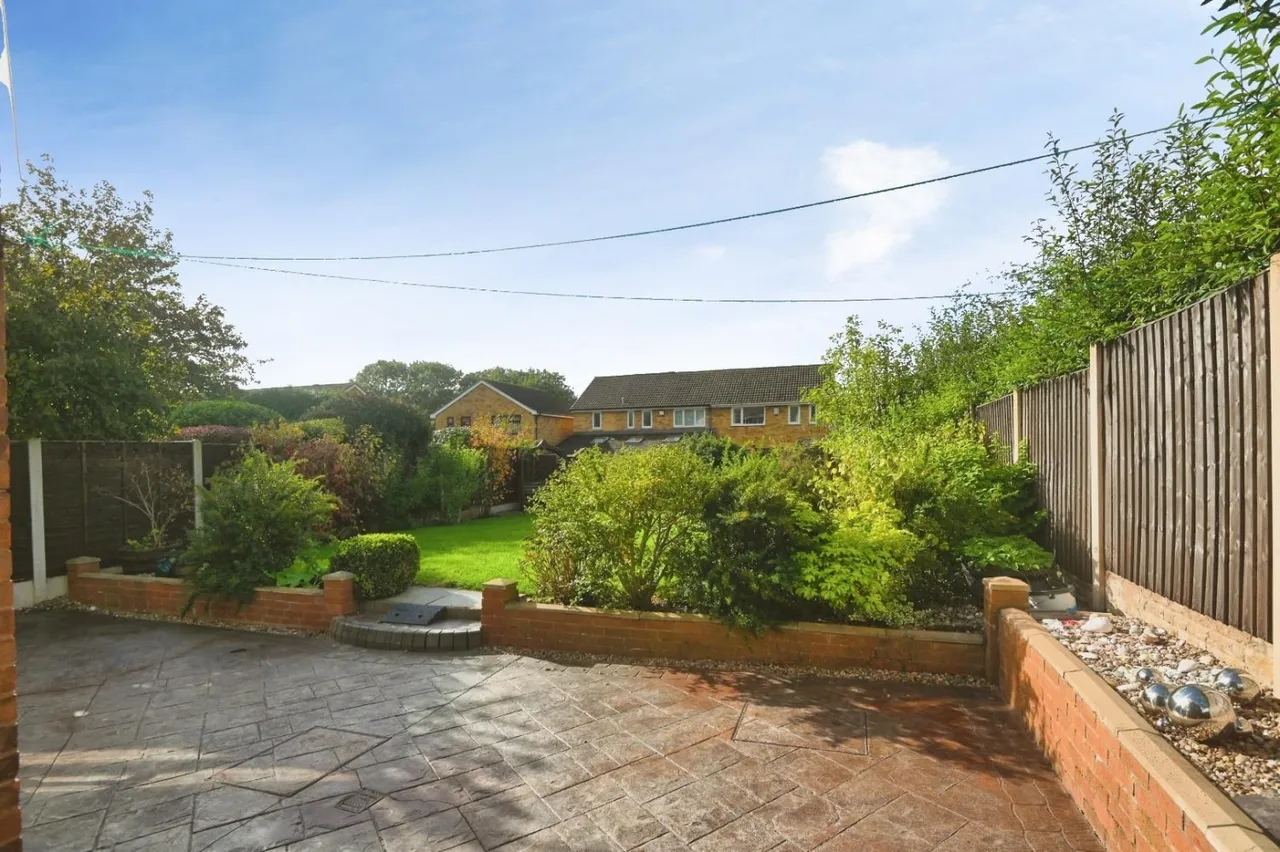 Perrycrofts Crescent, Tamworth, B79, photo 21