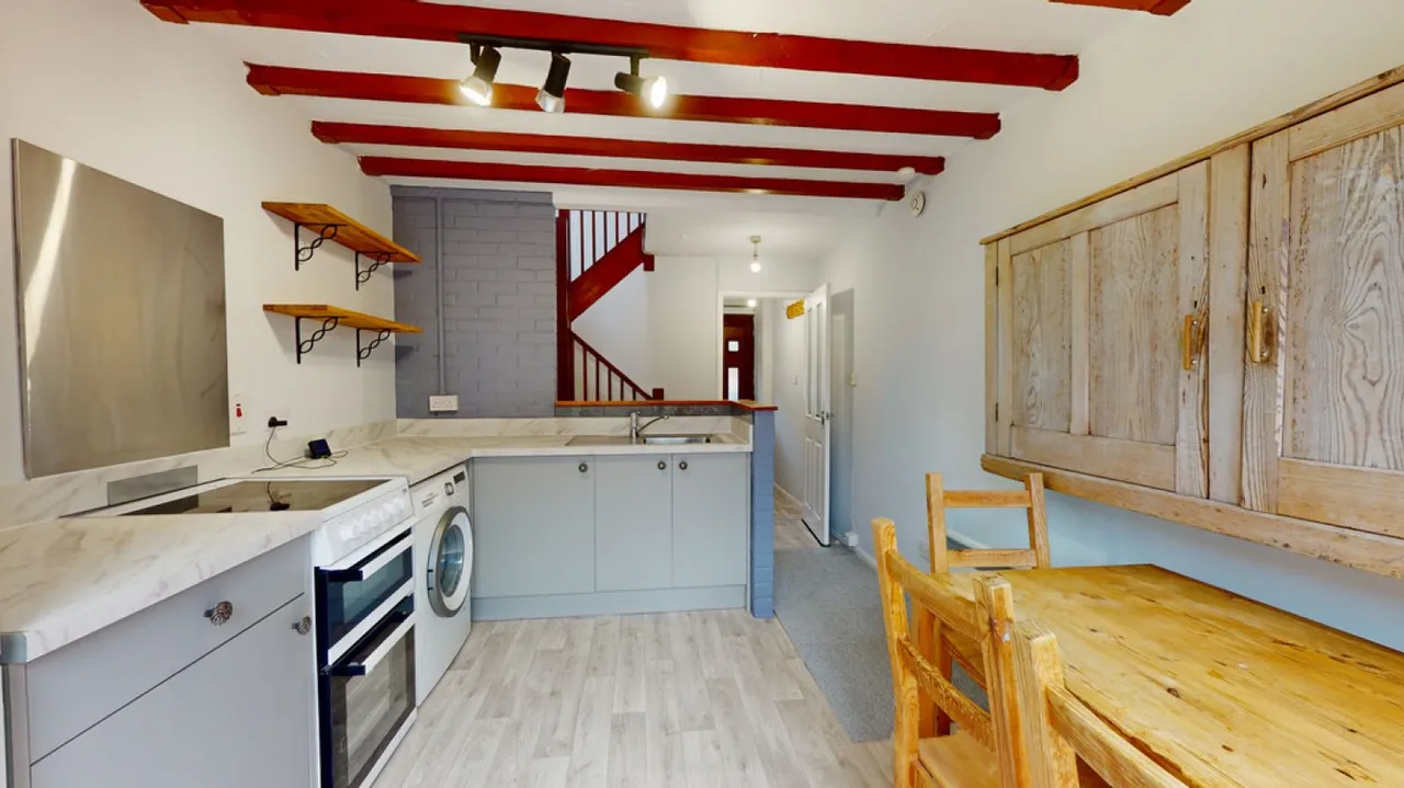 Fairview Close, Cheltenham, photo 3