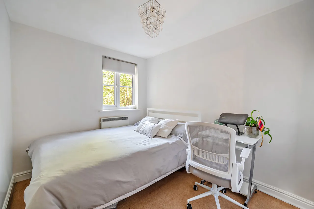 Sherriff Close, Esher, KT10, photo 7