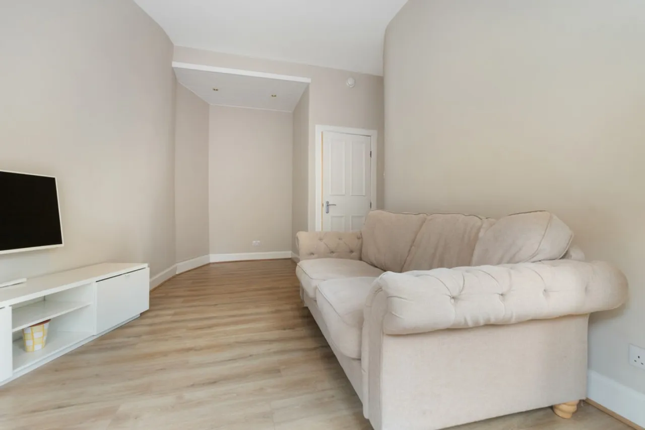 Shawlands-Eastwood Avenue, photo 7