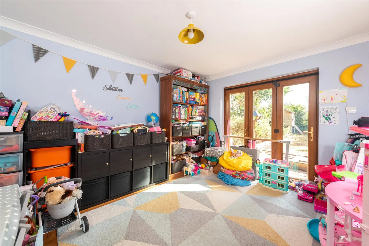 High Street, Langford, SG18, photo 8