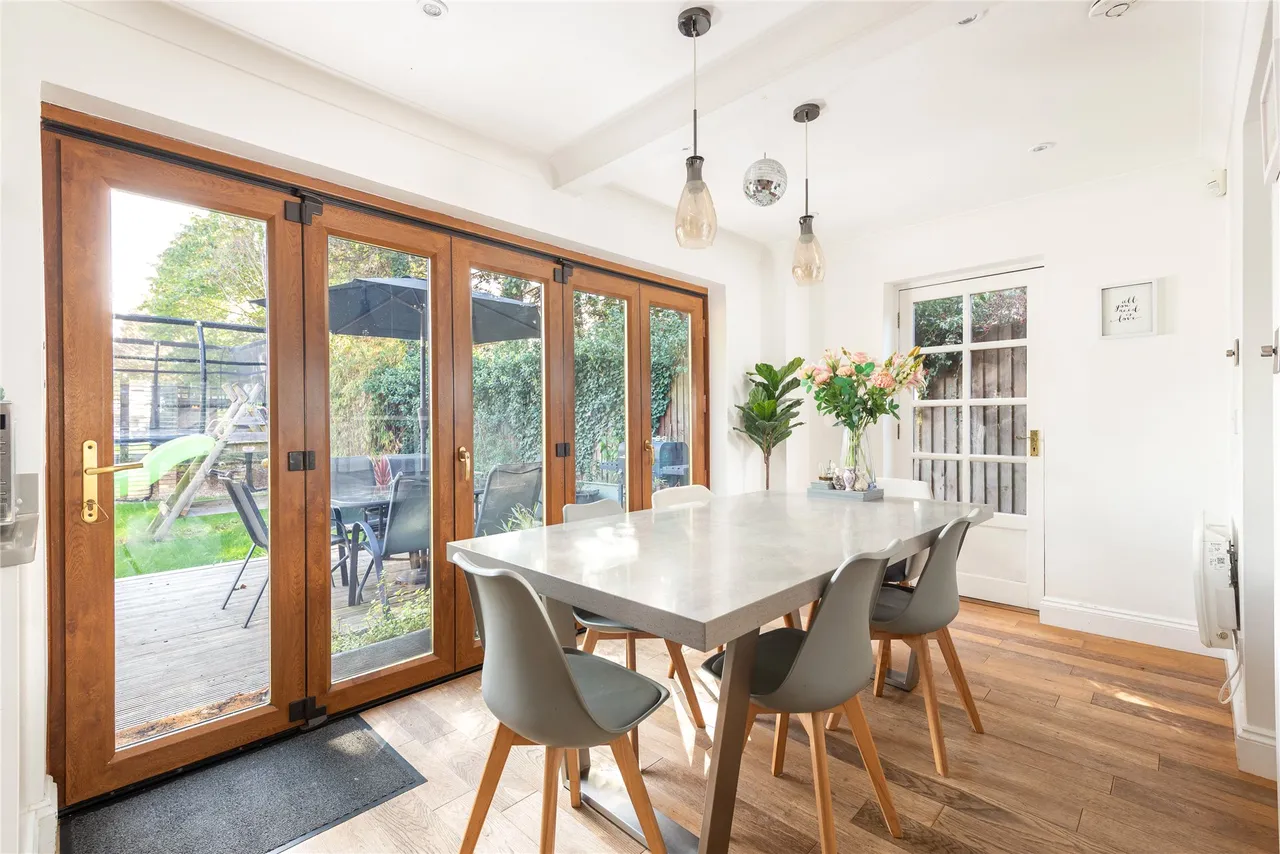 High Street, Langford, SG18, photo 7