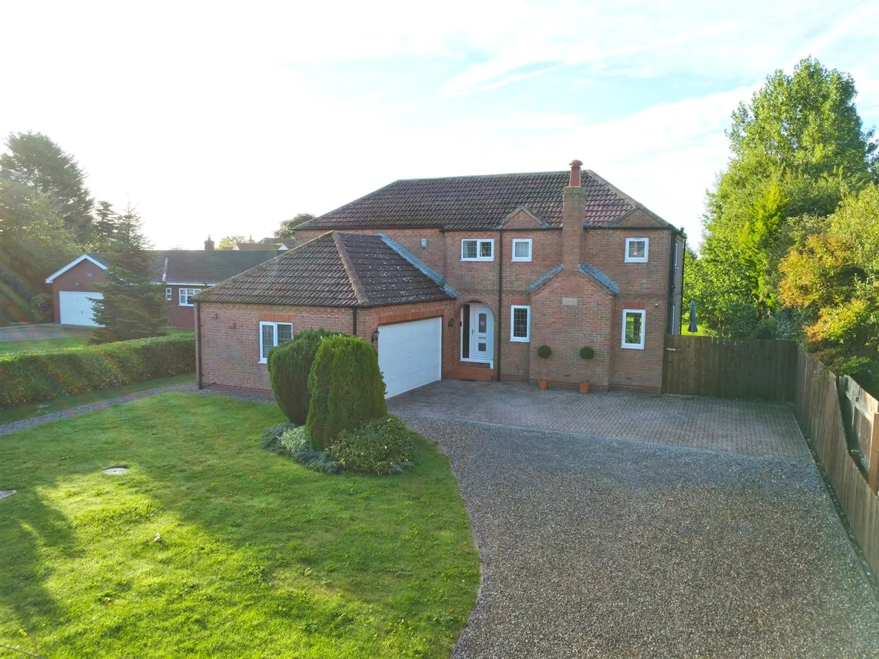 5 bed house for sale — Main Street, Great Hatfield
