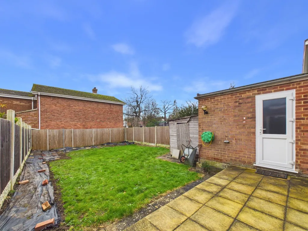 Fowler Close, Earley, RG6, photo 13
