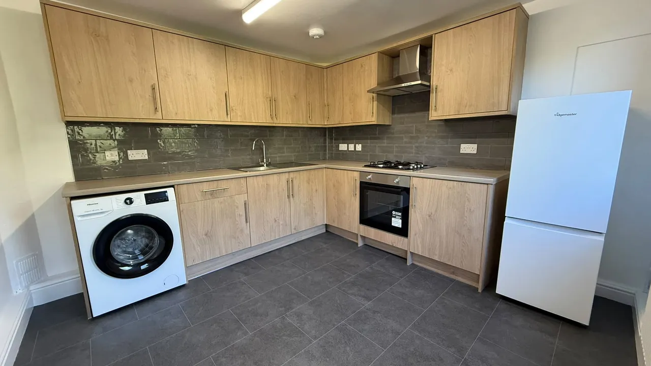 3 bed house to rent, Manchester Road, Deepcar, S36