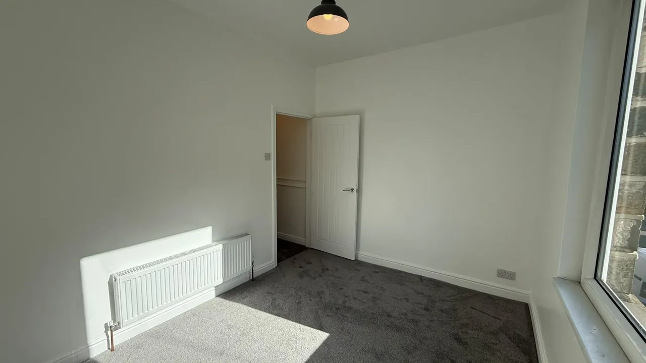 Manchester Road, Deepcar, S36, photo 10