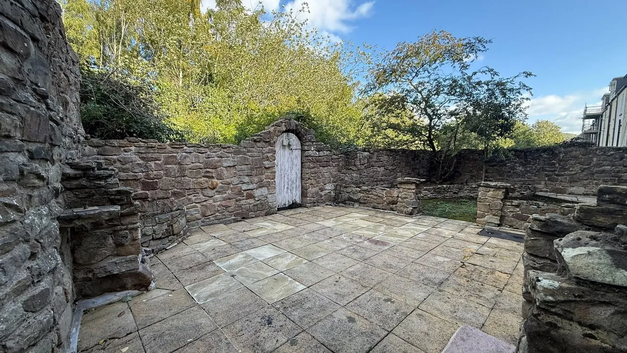 Manchester Road, Deepcar, S36, photo 12