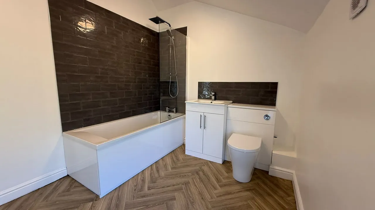 Manchester Road, Deepcar, S36, photo 5
