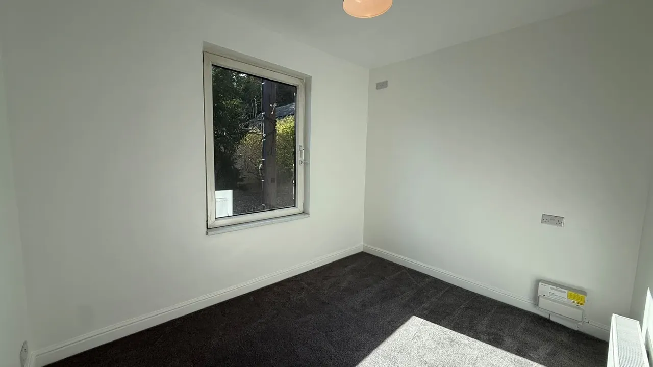 Manchester Road, Deepcar, S36, photo 9
