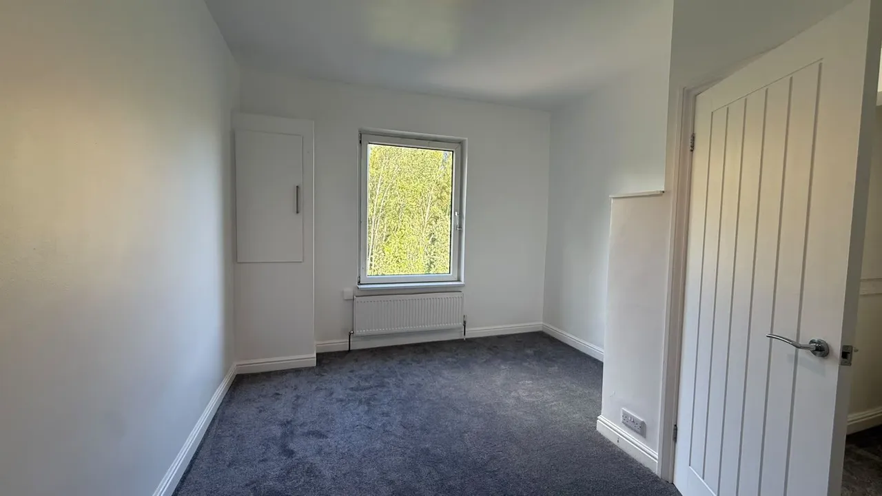 Manchester Road, Deepcar, S36, photo 8