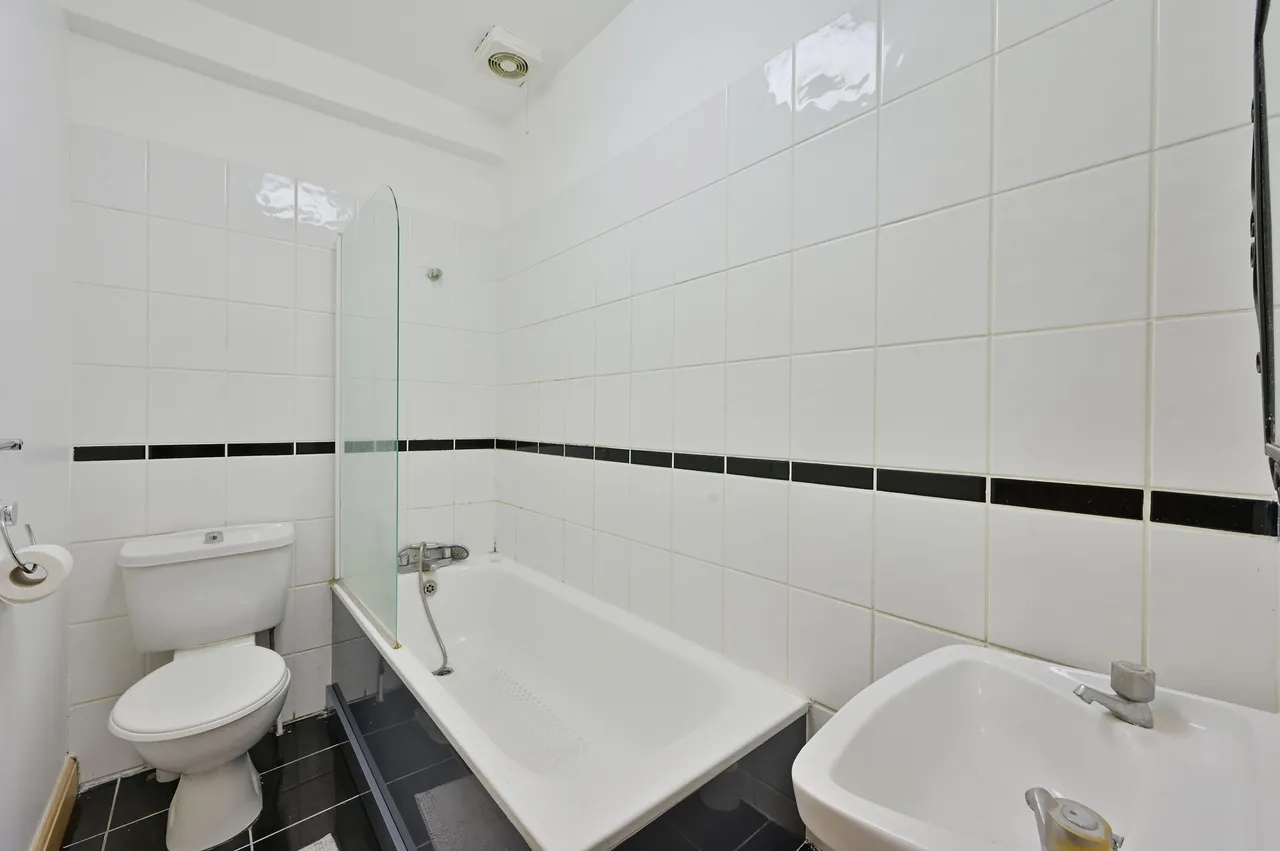 Flat C, 8 Putney High Street, London, photo 5