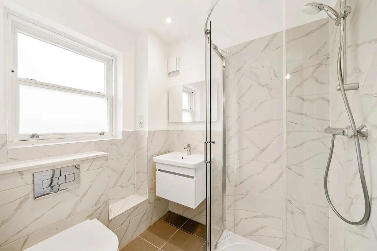 Riefield Road, Eltham, London, SE9 2QA, photo 11