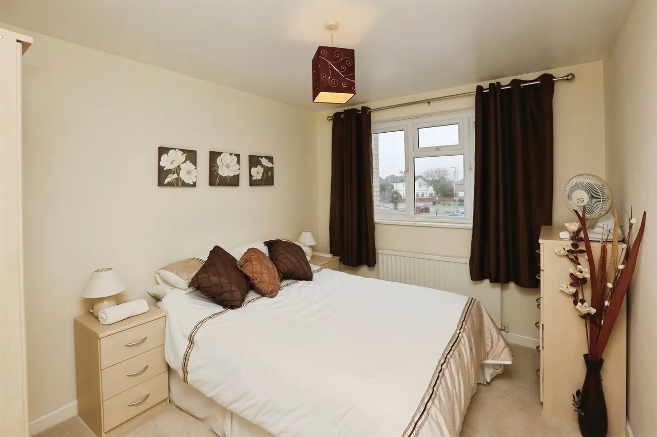 Marine Parade West, Lee-On-The-Solent, photo 10