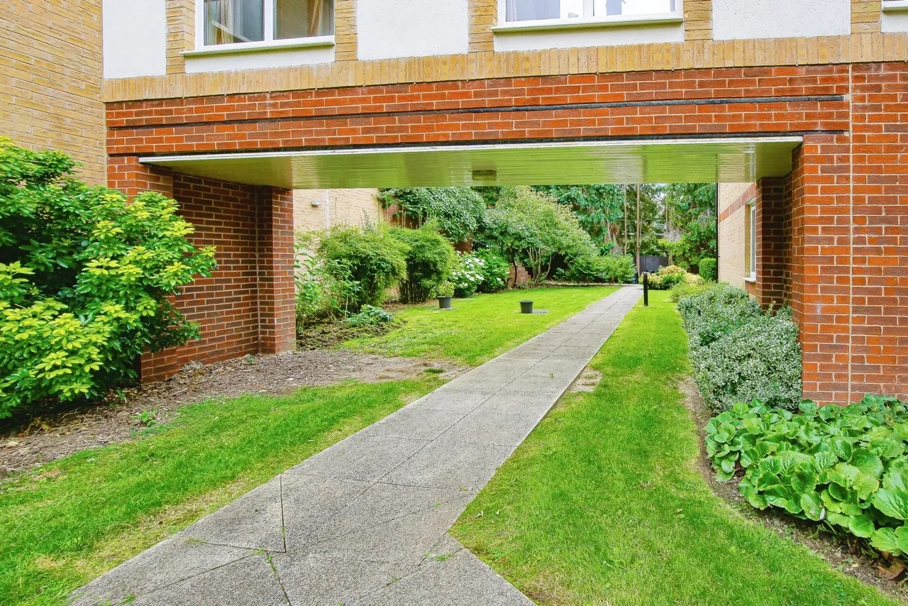 Stafford Road, Caterham, Surrey, CR3, photo 8