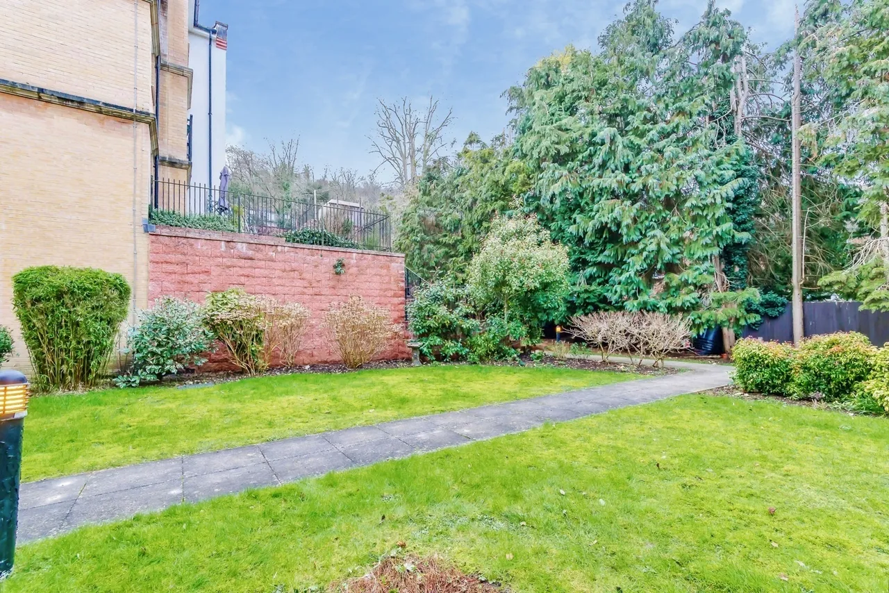 Stafford Road, Caterham, Surrey, CR3, photo 18