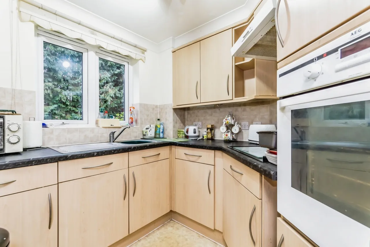 Stafford Road, Caterham, Surrey, CR3, photo 11