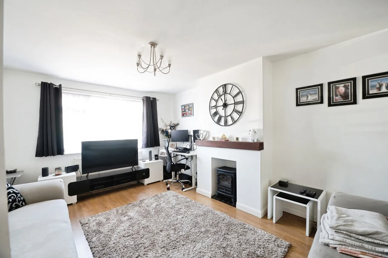 Cross Road, Mawneys, Romford, RM7, photo 3