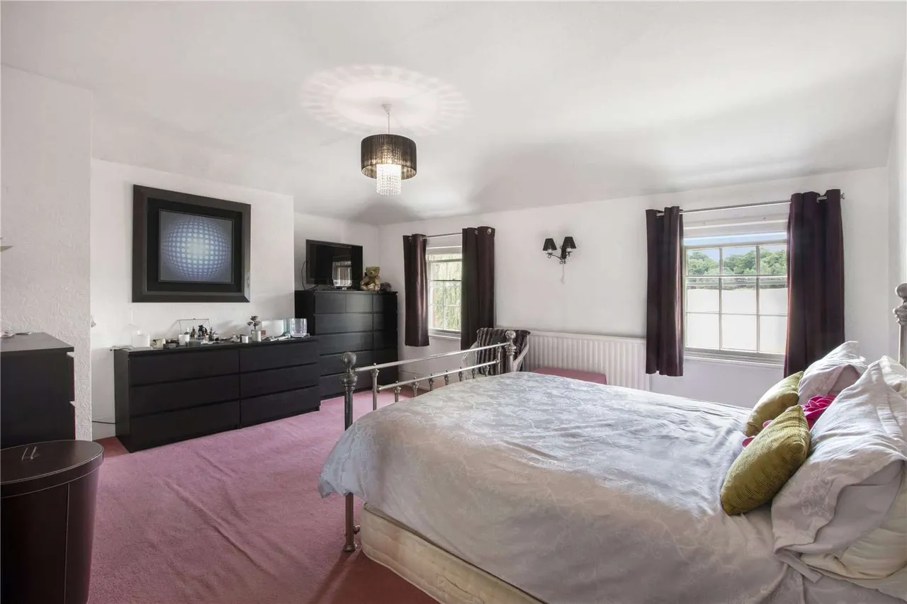 Brasted Road, Westerham, Kent, TN16 1LJ, photo 10