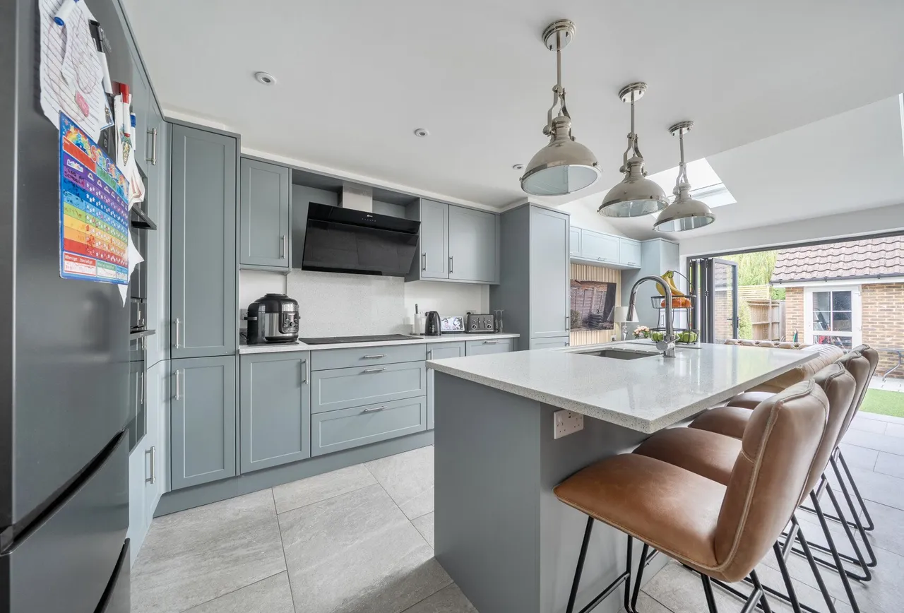 Forge Place, Hookwood, RH6 0AL, photo 5