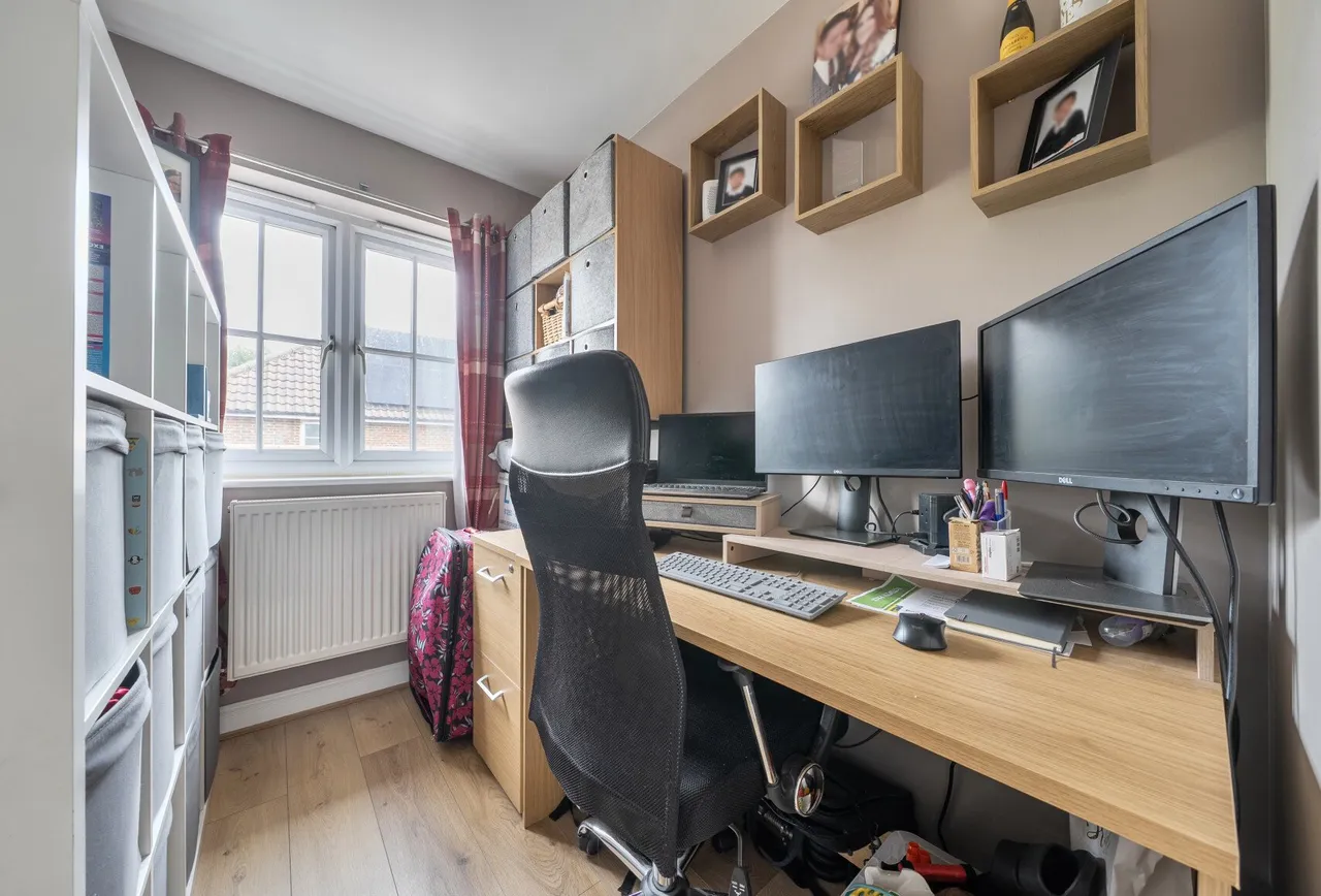 Forge Place, Hookwood, RH6 0AL, photo 21