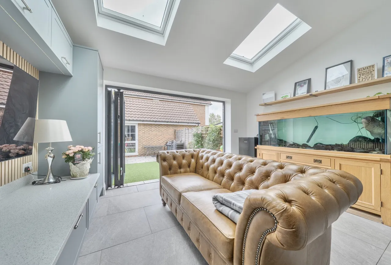 Forge Place, Hookwood, RH6 0AL, photo 19