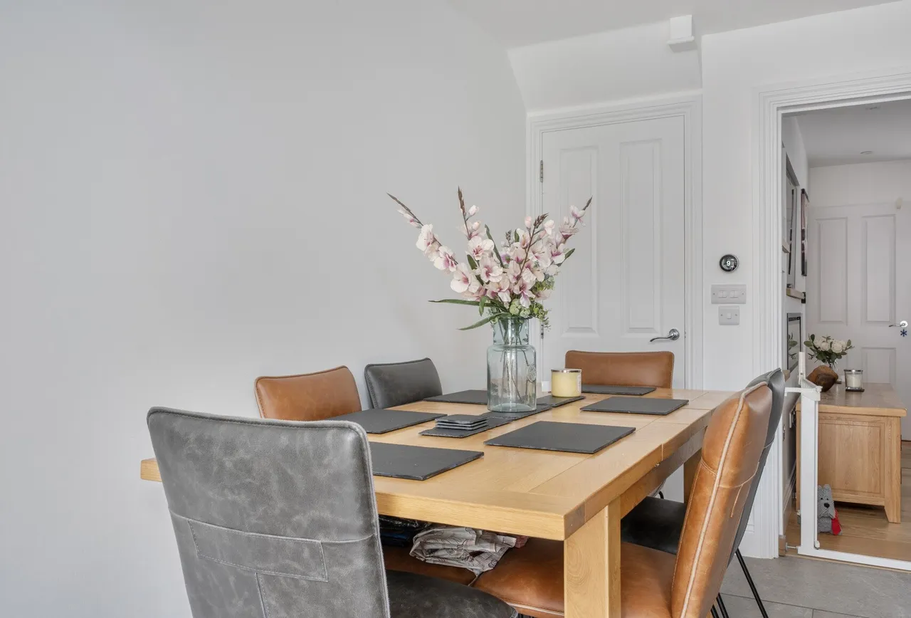 Forge Place, Hookwood, RH6 0AL, photo 4