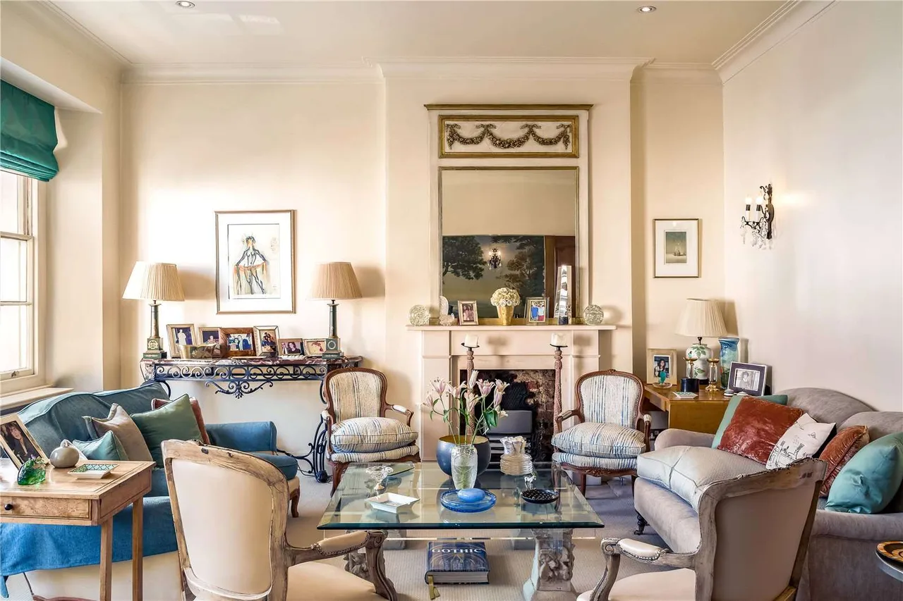 5 bed flat for sale — Eaton Place, London, SW1X 8BN
