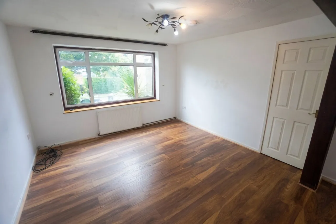 Walton Drive, High Wycombe, HP13, photo 3