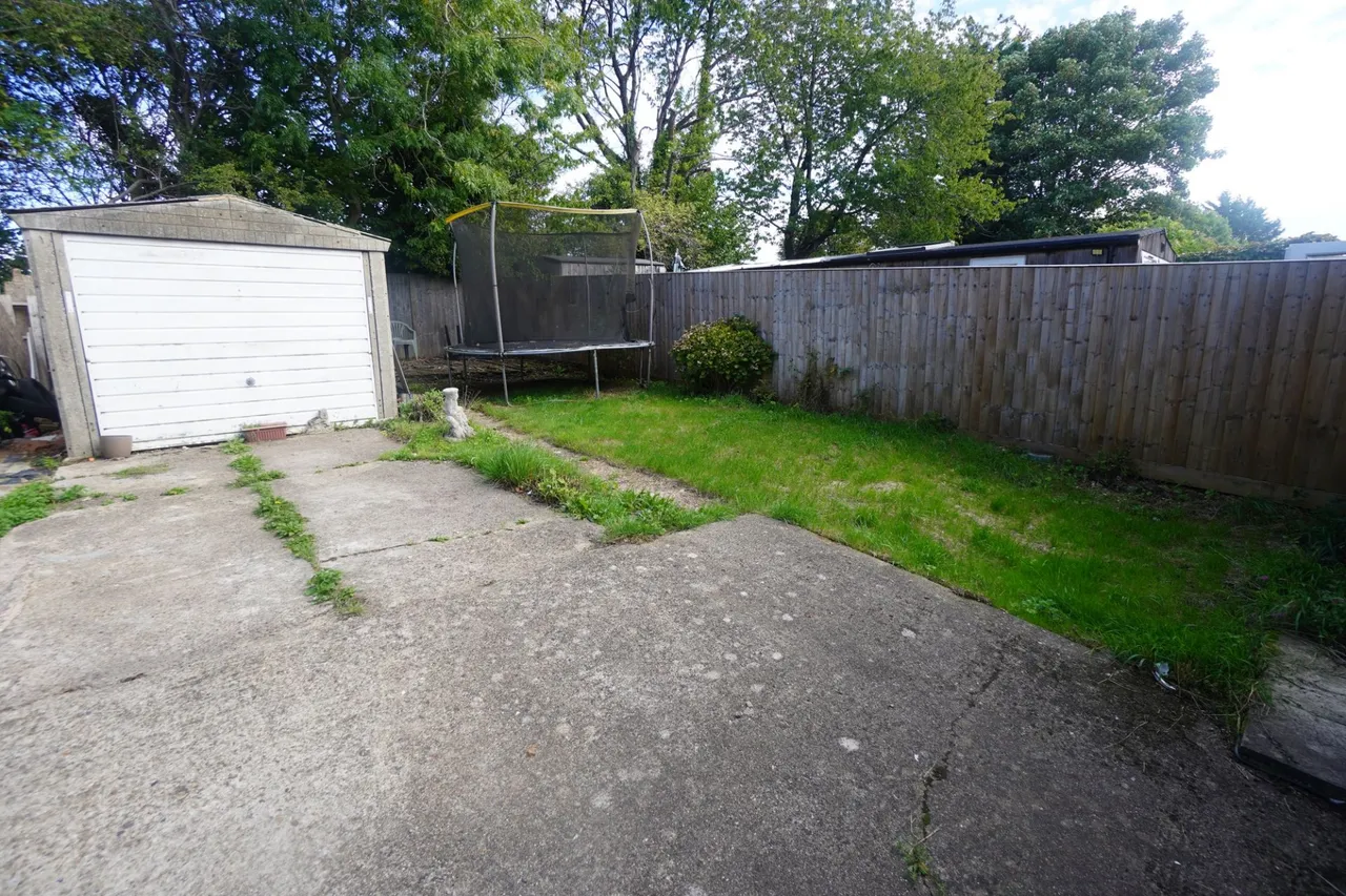 Walton Drive, High Wycombe, HP13, photo 11