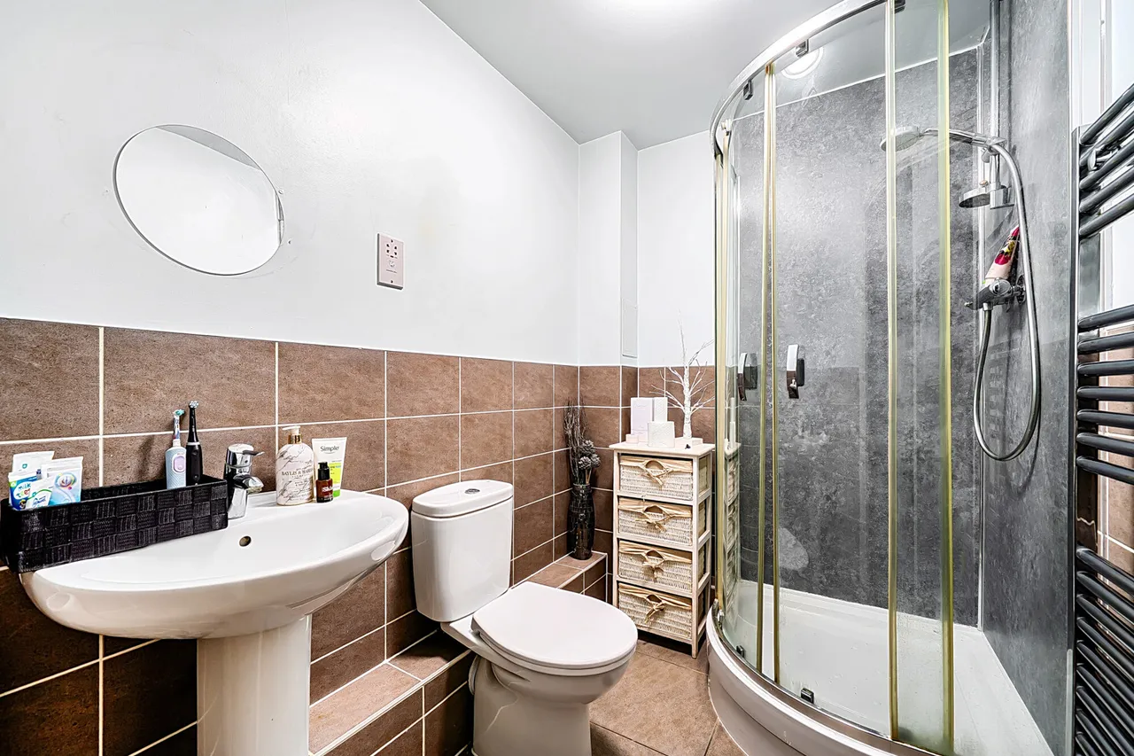 Kenmare Close, Ickenham, UB10, photo 8