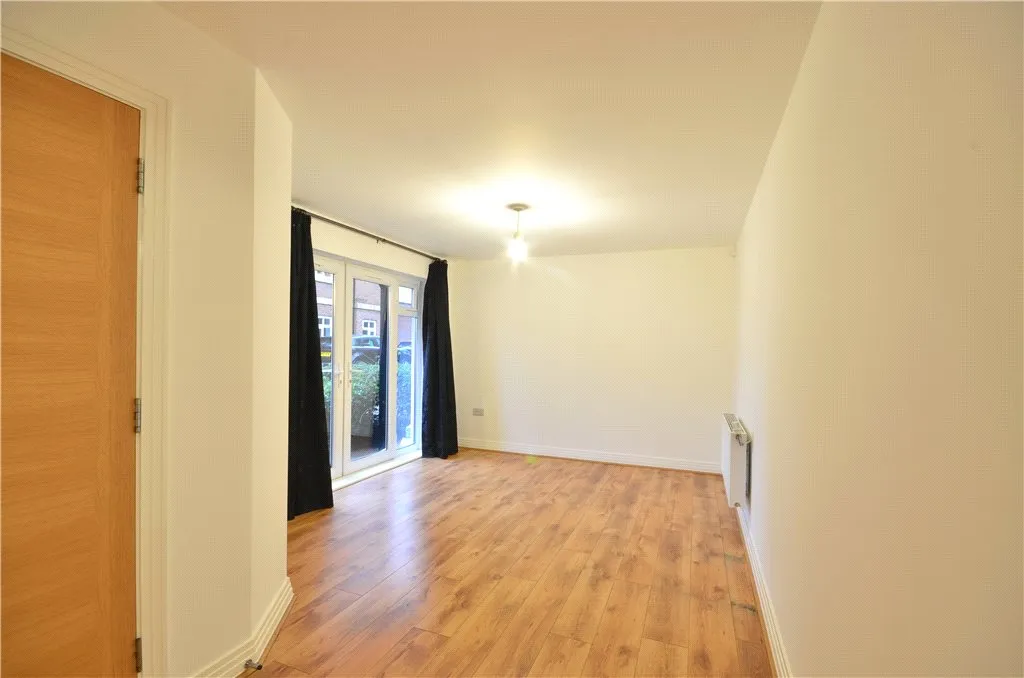 Kenmare Close, Ickenham, UB10, photo 4