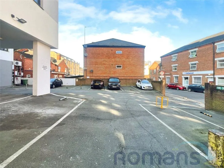 Station Road, Aldershot, GU11, photo 9