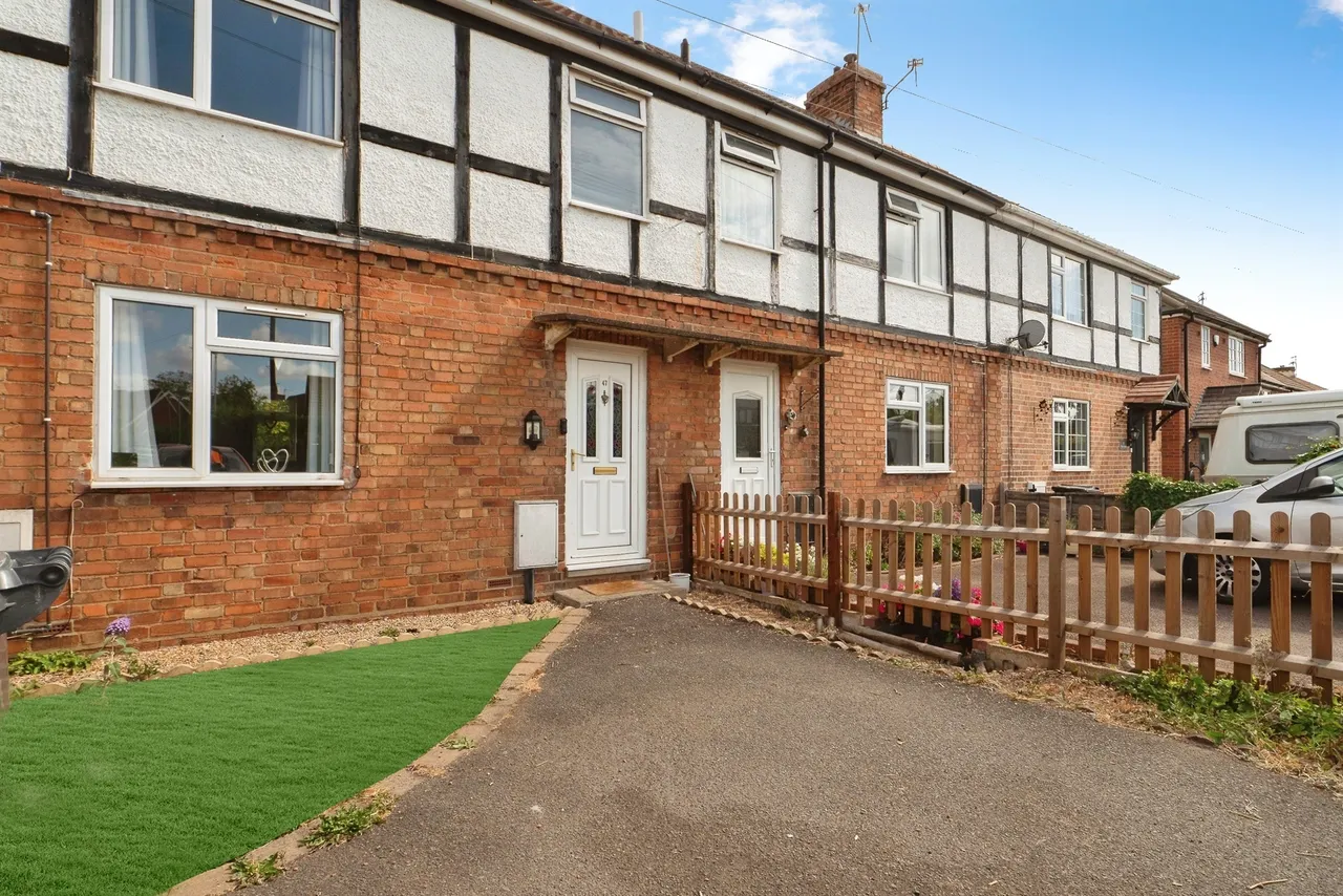 3 bed house for sale, The Green, Long Whatton, LE12