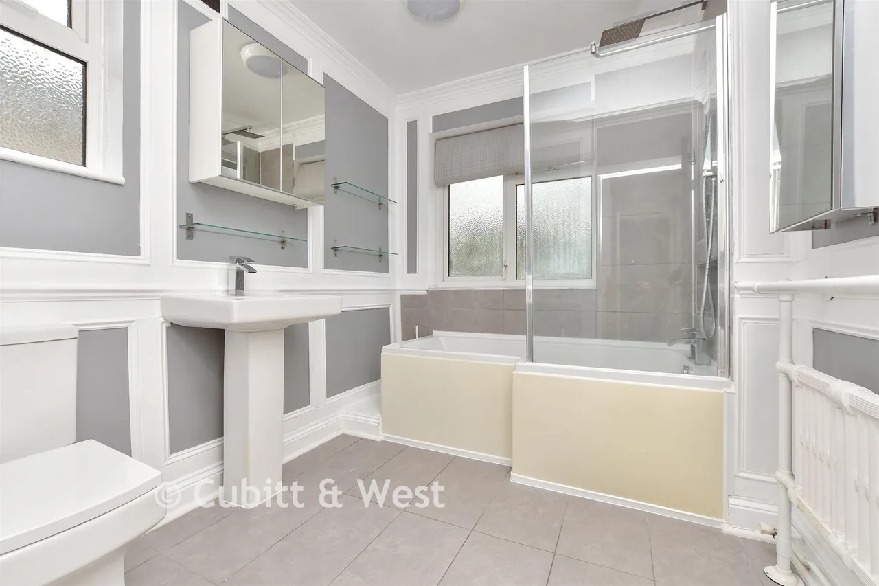 Hindhead Way, Wallington, SM6, photo 13
