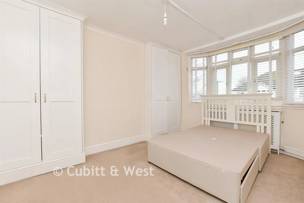 Hindhead Way, Wallington, SM6, photo 8