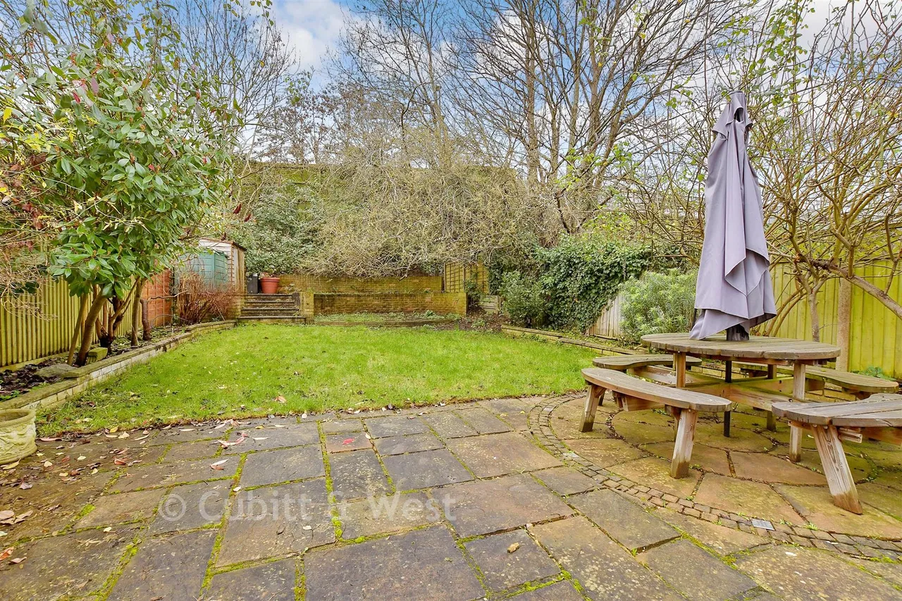 Hindhead Way, Wallington, SM6, photo 2
