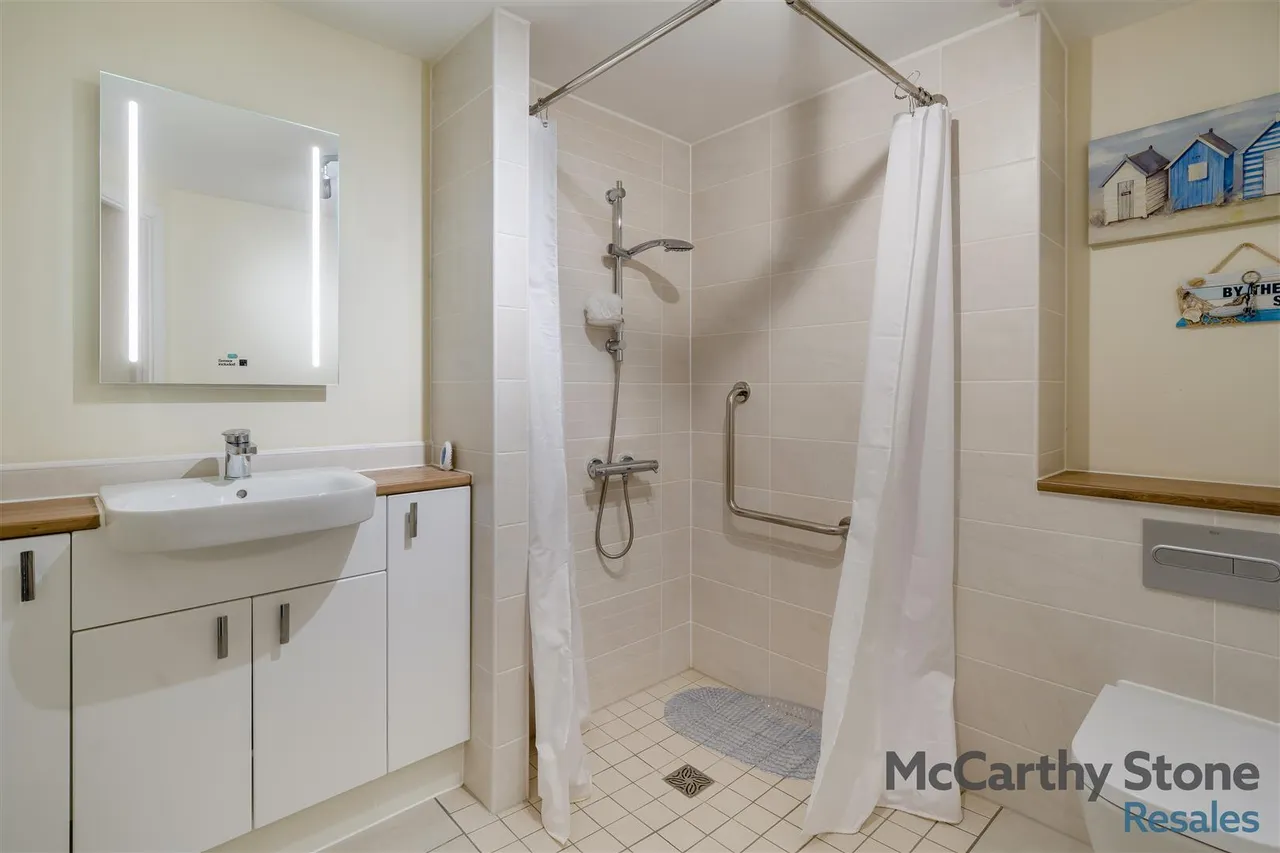 Burlington Gardens, Leyland, PR25, photo 8