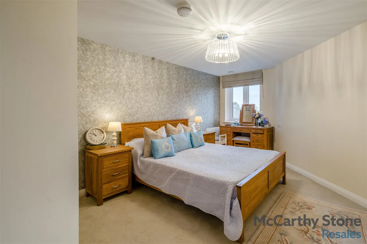 Burlington Gardens, Leyland, PR25, photo 6