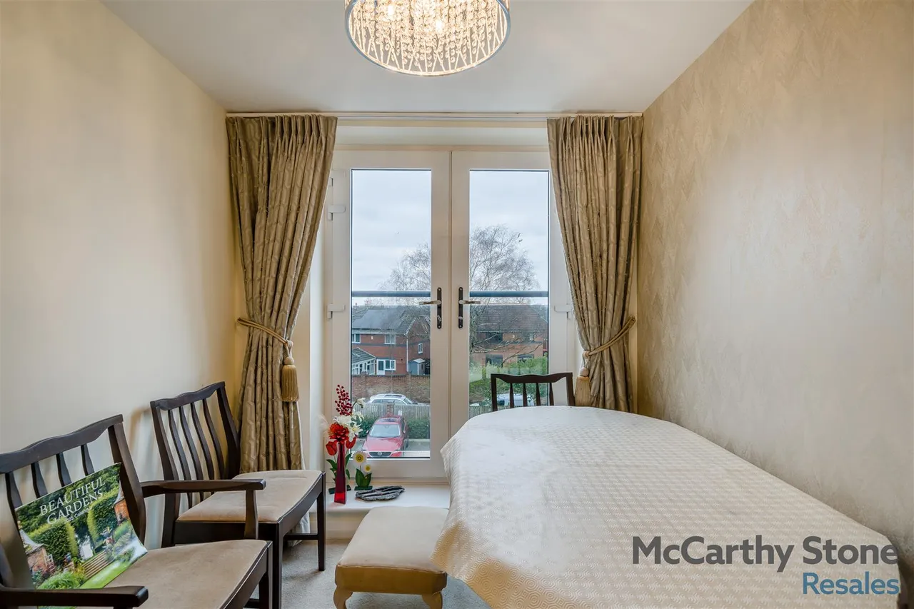 Burlington Gardens, Leyland, PR25, photo 3