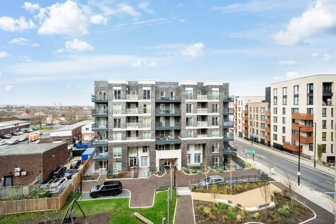 Penny Brookes Street, E15, photo 12