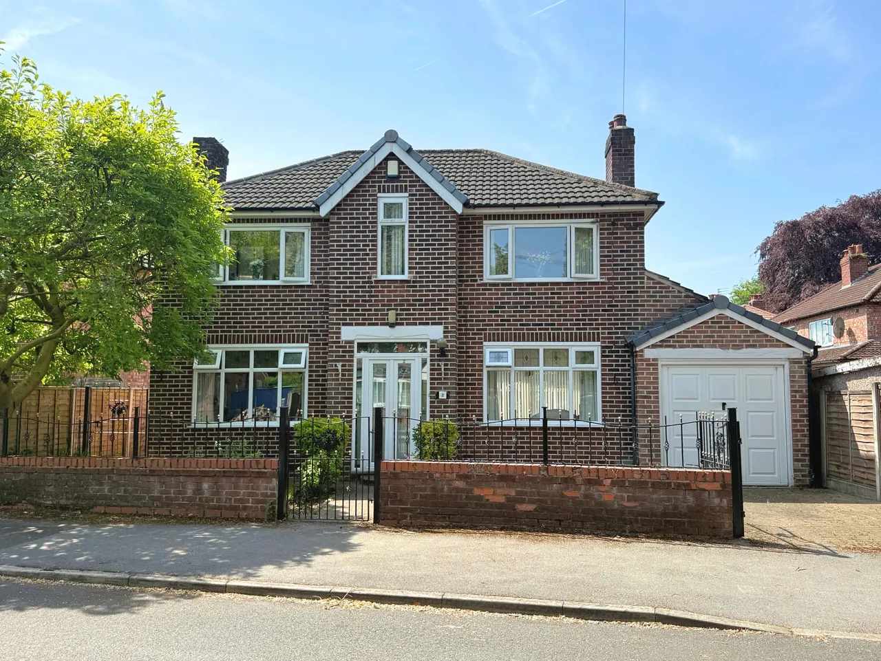 3 bed house for sale, Leith Avenue, Sale