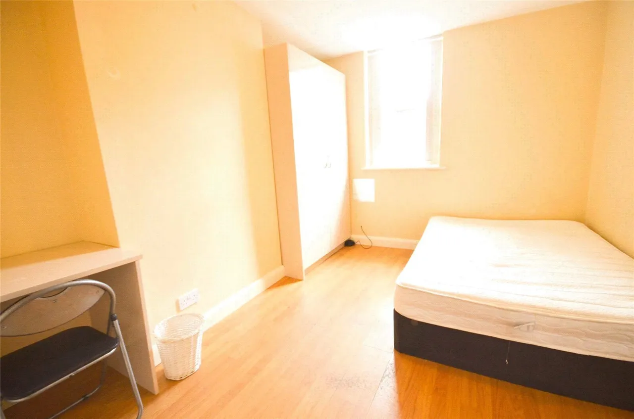 Davenport Avenue, M20, photo 3