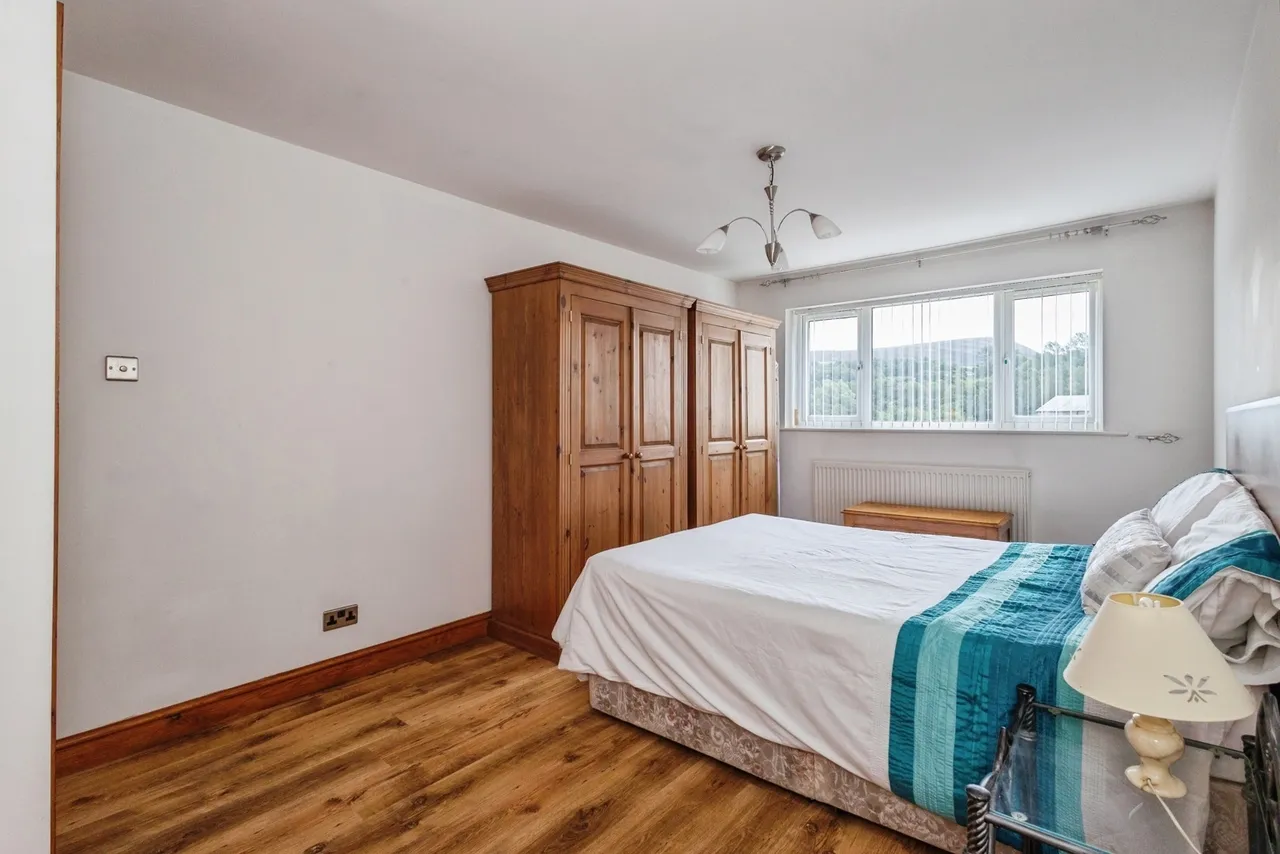 St. Anthonys Drive, ASHTON-UNDER-LYNE, Lancashire, OL5, photo 21