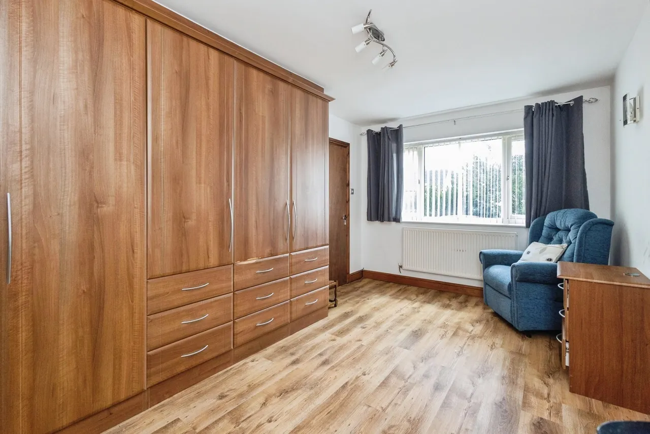 St. Anthonys Drive, ASHTON-UNDER-LYNE, Lancashire, OL5, photo 4