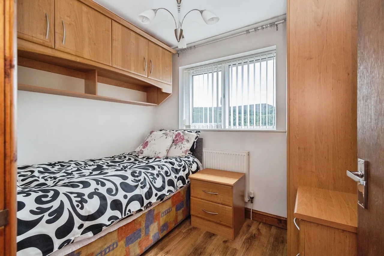 St. Anthonys Drive, ASHTON-UNDER-LYNE, Lancashire, OL5, photo 23