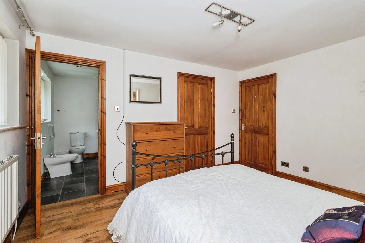 St. Anthonys Drive, ASHTON-UNDER-LYNE, Lancashire, OL5, photo 18