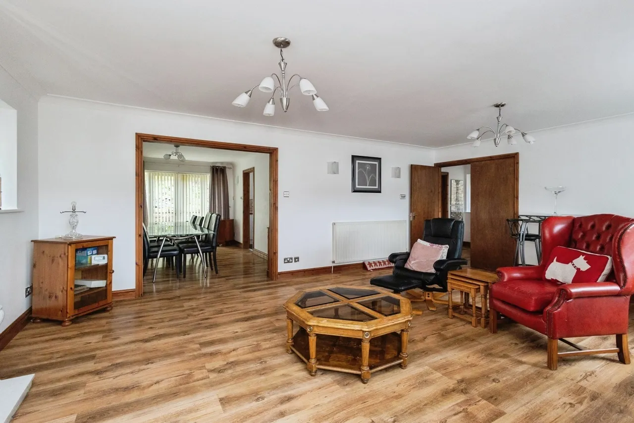 St. Anthonys Drive, ASHTON-UNDER-LYNE, Lancashire, OL5, photo 11