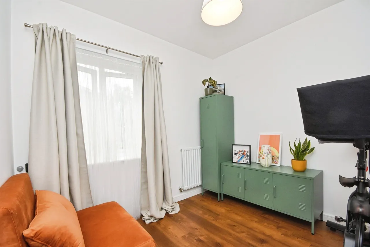Essex Way, Great Warley, CM13, photo 13