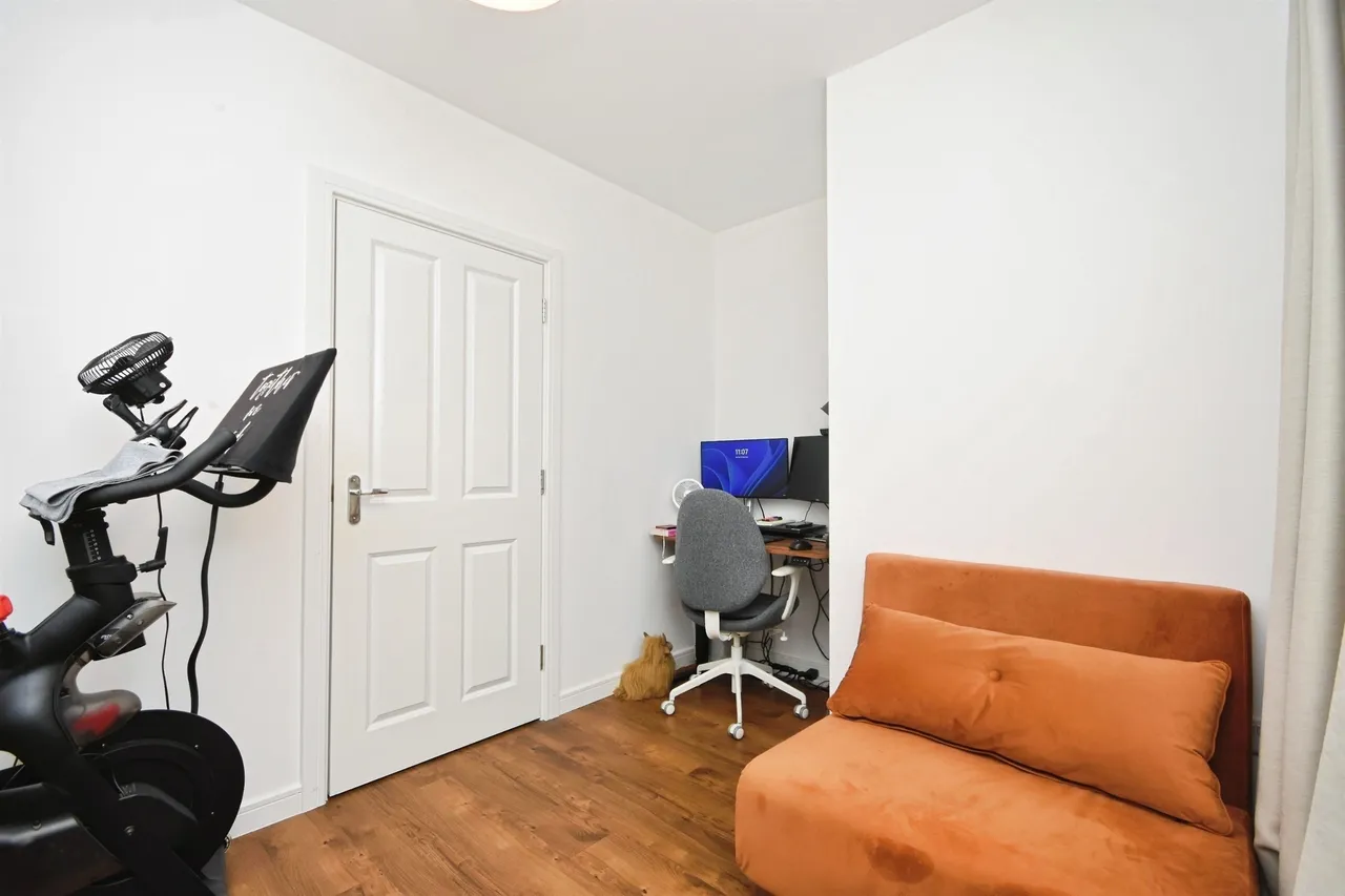 Essex Way, Great Warley, CM13, photo 14