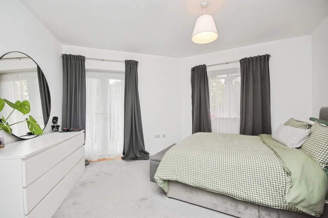 Essex Way, Great Warley, CM13, photo 10